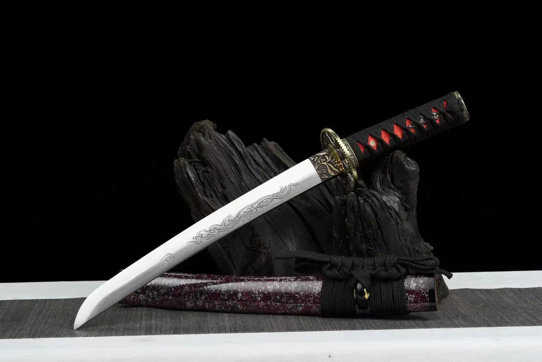 Tanto Enryū (炎龍短刀)