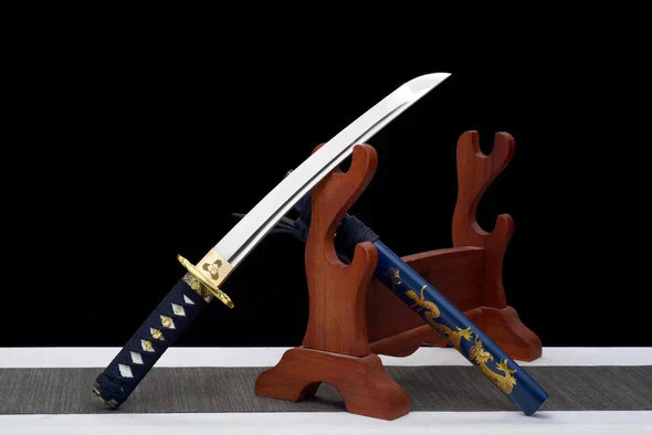 Tanto Seiryū no Kiba (青龍の牙短刀)