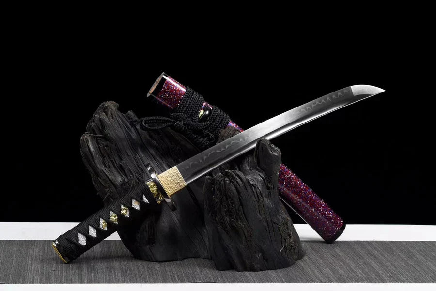 Tanto Murasaki no Hōzuki (紫の鬼灯短刀)