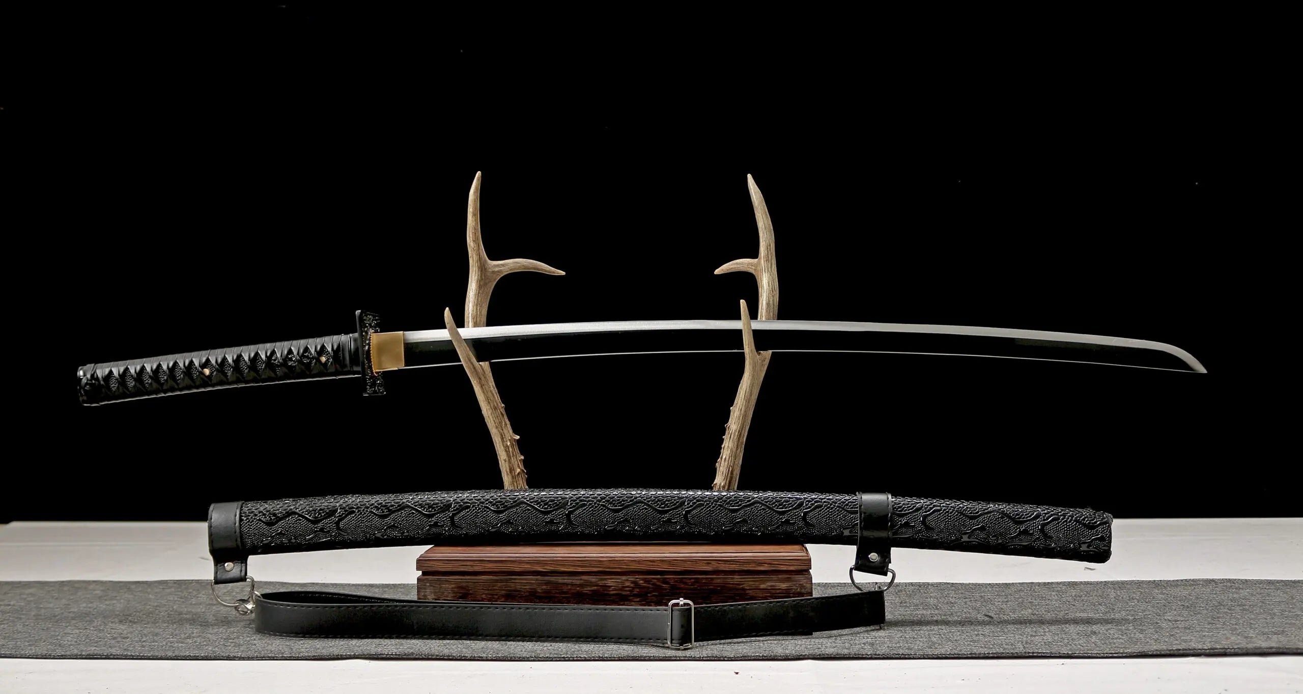 Katana Miyoshi