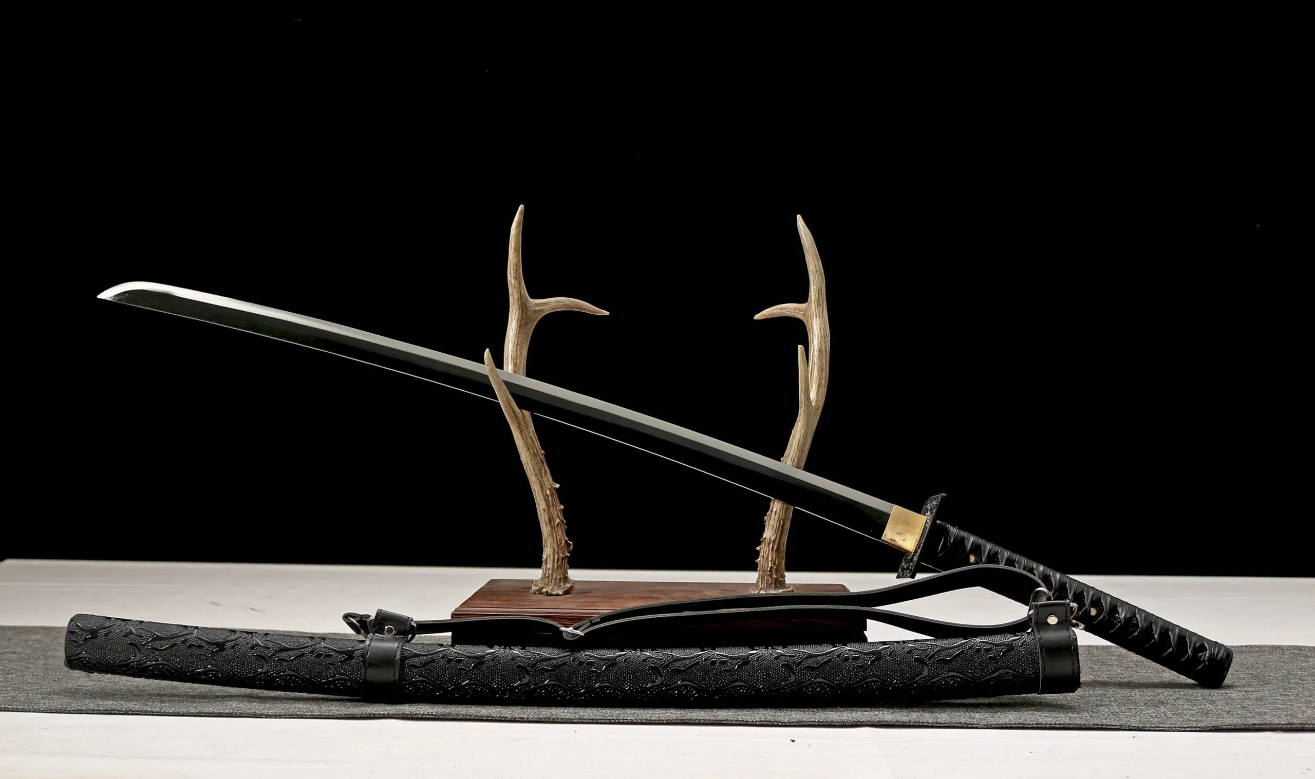 Katana Miyoshi